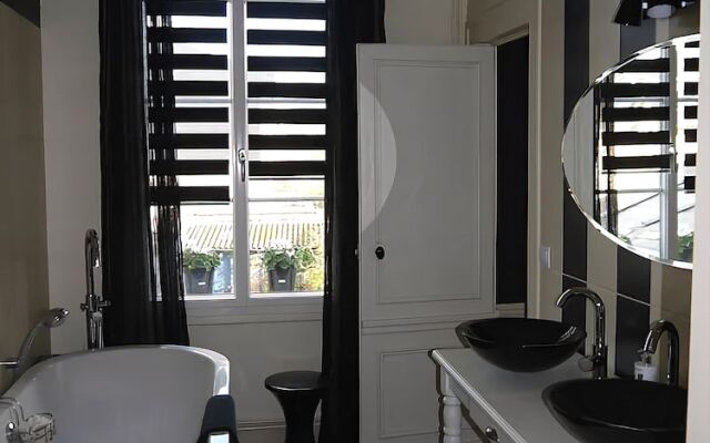 Au Bonheur De Jeanne