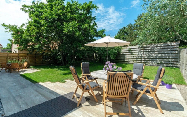 Attractive Home With Terrace