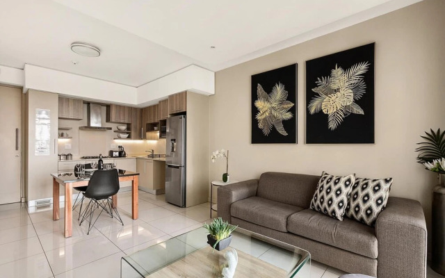 Easy Stay - The Tyrwhitt