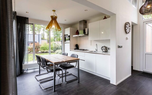 Modern Chalet Close to De Veluwe