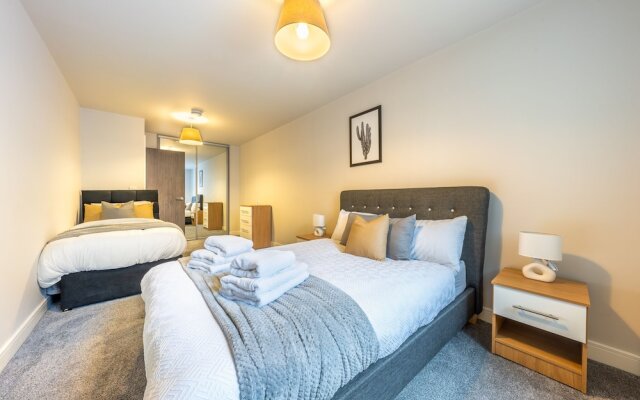 Lovely 1-bed Apartment in Slough With Free Parking