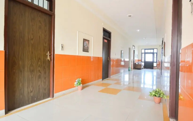 FabHotel Surya Residency
