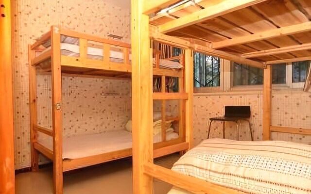 Wuhan East Lake Impression Youth Hostel