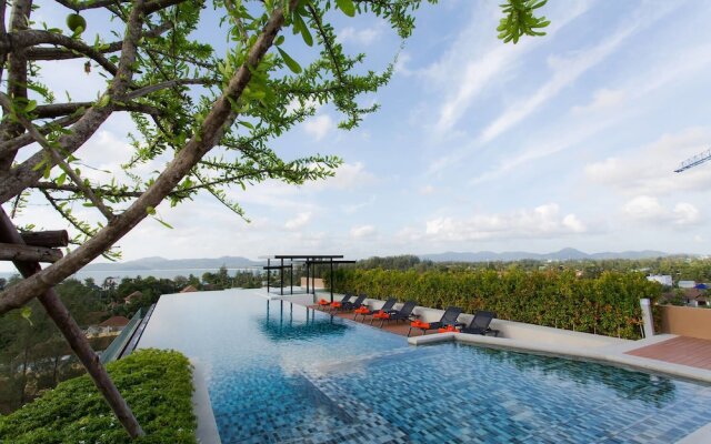 Infinity Pool 1 Bedroom at Surin Beach