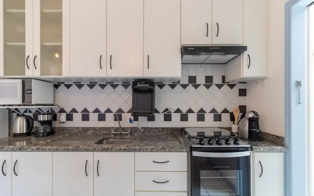 Apt With Barbecue in Lagoa da Conceicao Sro0002