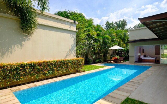Luxe 2br Pool Villa Walk to Bangtao Beach