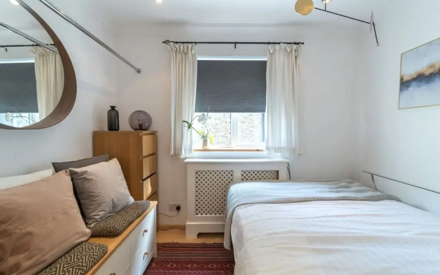 Homely 2 Bedroom Near Shepherd's Bush Tube