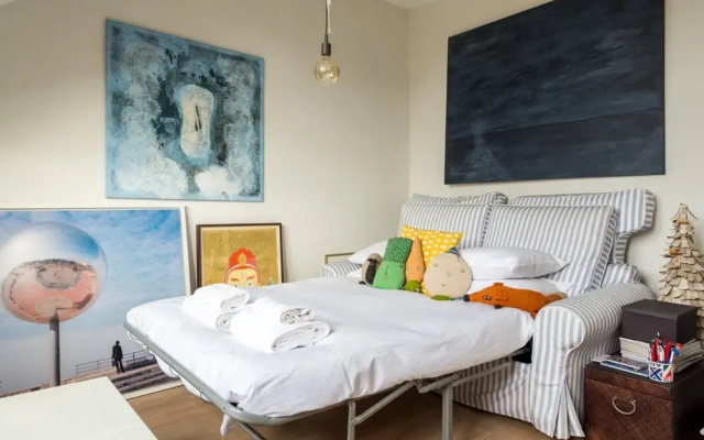 Pleasant Earl s Court Apartment Near Hyde Park