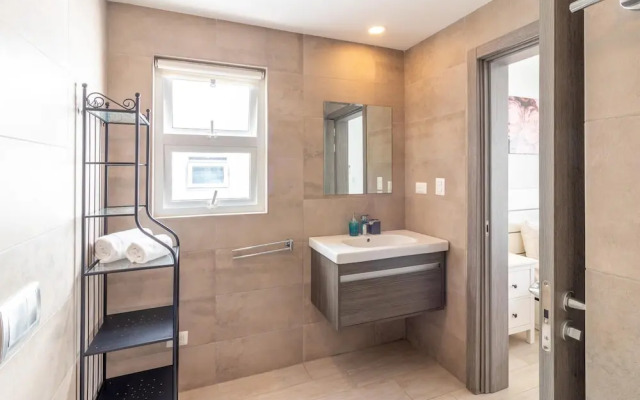 Modern 2-br Apartment in Paseo del Mar - Bavaro