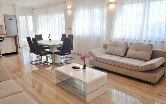 Apartments in Starigrad-Paklenica, modern and comfortable