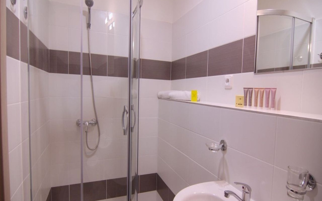 Hotel Metropol CB