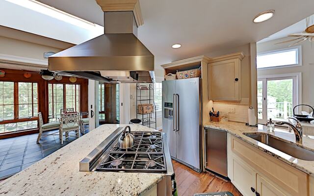 3848cott 6 Bedroom Home