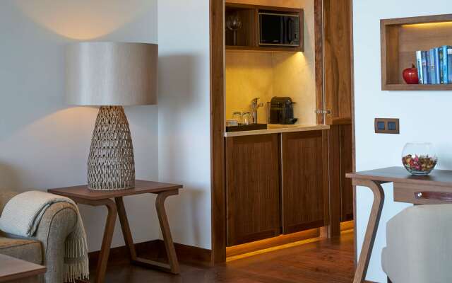Les Suites at The Cliff Bay