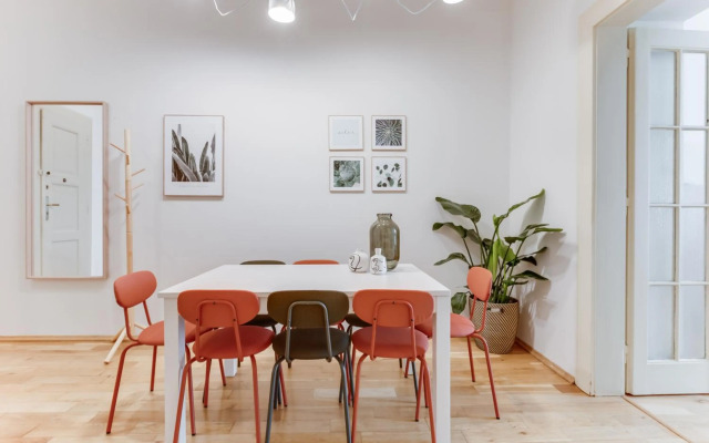 Modern Quiet Apartment next to Wenceslas Square