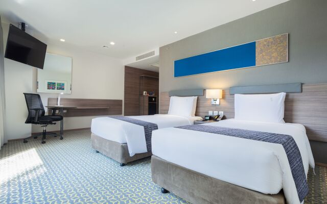 Holiday Inn Express Bangkok Sathorn by IHG