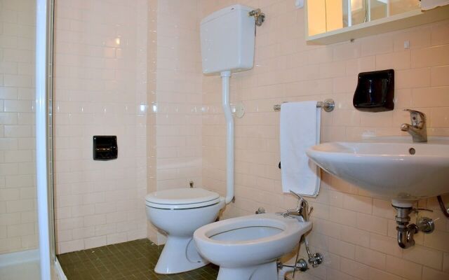 Bright Flat Overlooking the sea - Beahost