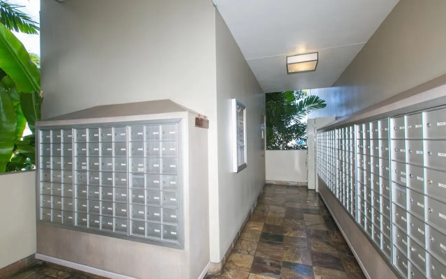 Ilikai Marina Studio City View Condos with Fully Equipped Kitchens & Free Wifi