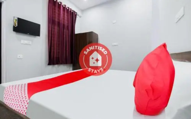OYO Premium Jawahar Circle
