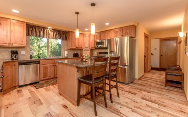 Evergreen Mountain Lodge