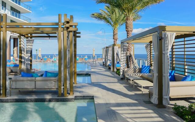 Oceanfront Luxury Hyde Beach Condo