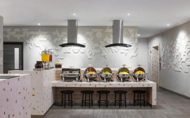 Amaris Hotel Kalimalang