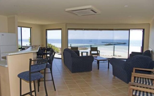 Cliff House Beachfront Villas