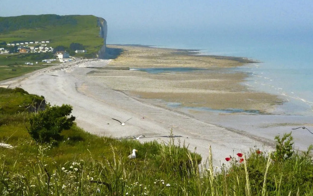 Architectural Villa Near the Coast, Sainte-colombe