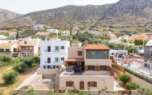 Athinais Suites