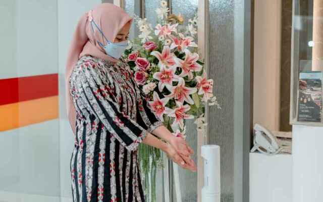 Front One Hotel Gresik