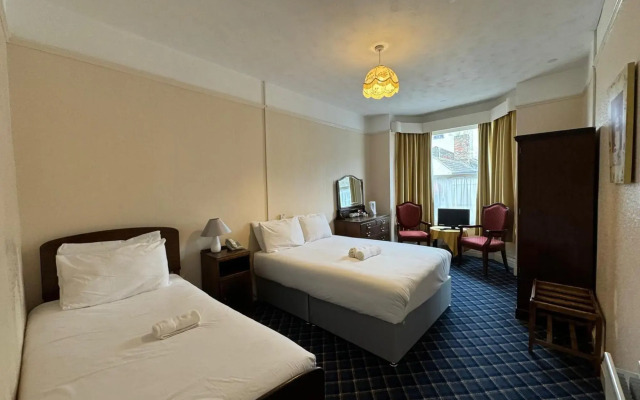 Royal Hotel