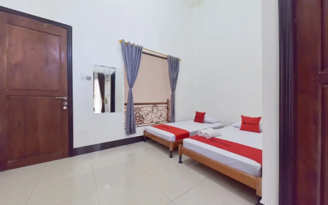 RedDoorz Syariah near Dago Pakar 2