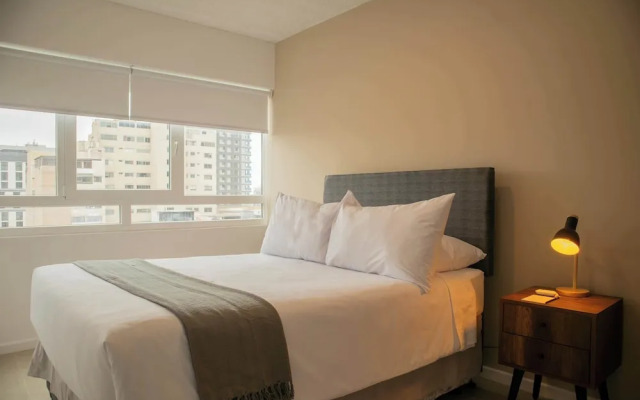 Striking 1BR in Miraflores