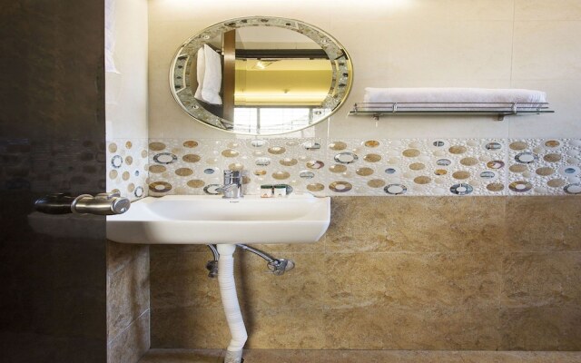 OYO 9566 Hotel JK Excellency