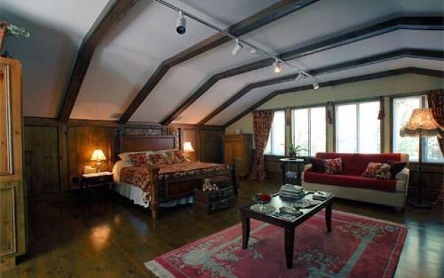 Brock Hollow B & B