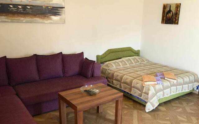 Axenia Hotel
