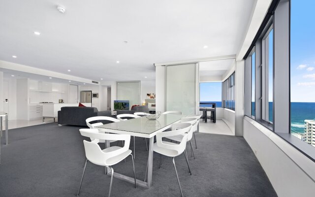 Private 3 Bed Ocean View Q Surfers Paradise