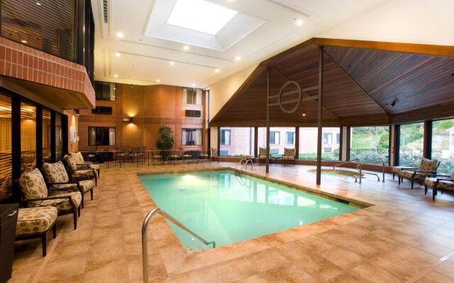 Ann Arbor Regent Hotel & Suites