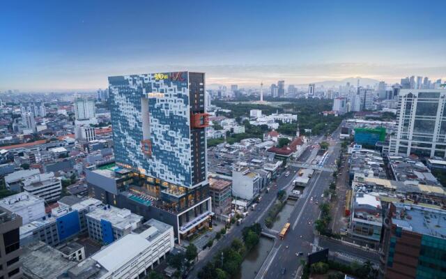 YELLO Hotel Harmoni Jakarta