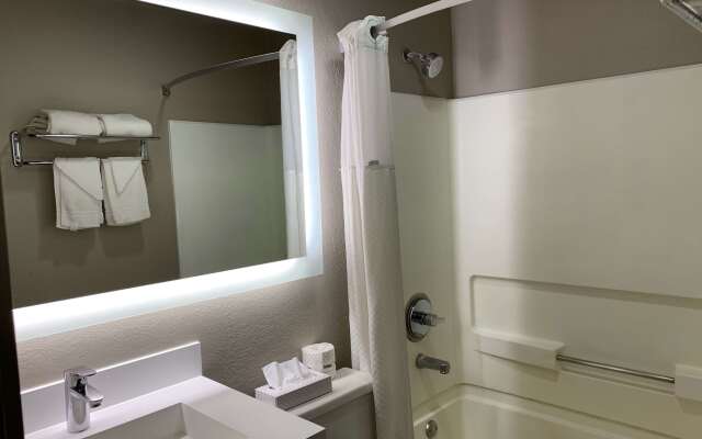 Super 8 by Wyndham Greeley