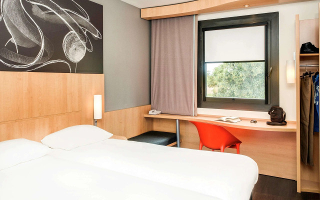 Ibis Montceau Les Mines