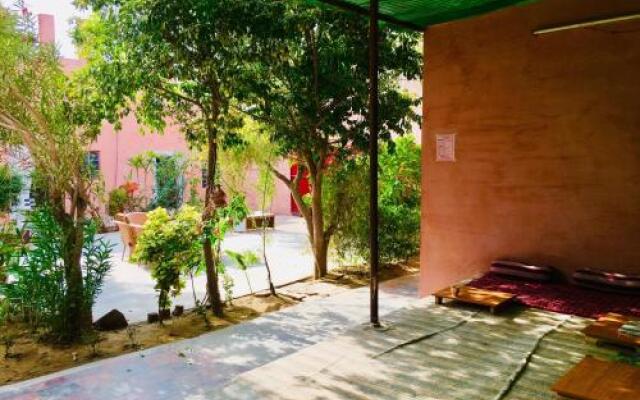 saffron guest house & hostel