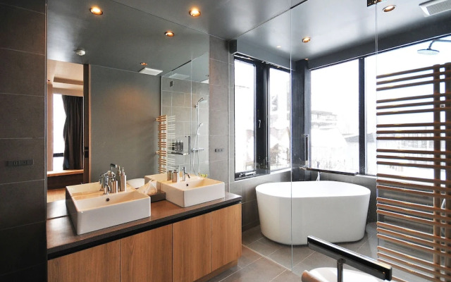 Matthew Suites