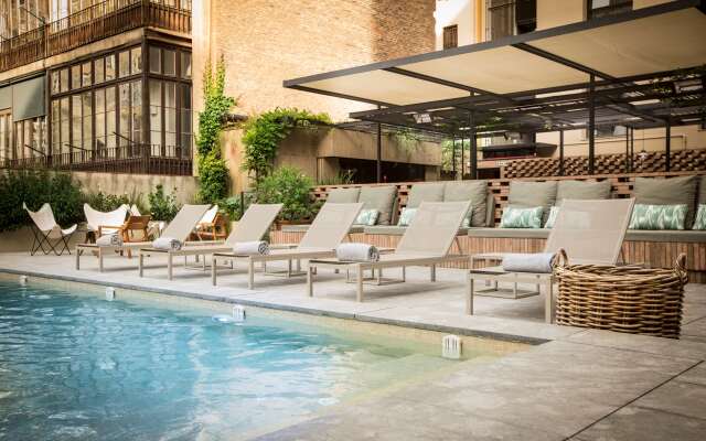 Alexandra Barcelona Hotel, Curio Collection by Hilton