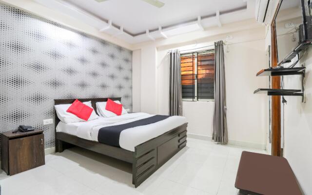 Capital O 69058 Emerald Hotel