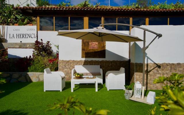 Casa Cueva La Herencia