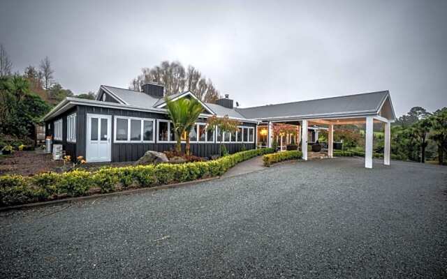 Woodhouse Mountain Lodge
