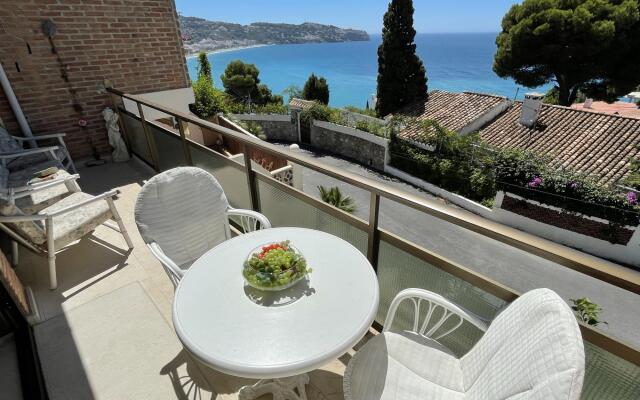 Fabulous 2 bedroom chalet with stunning views and