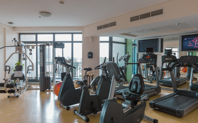 Отель Arabian Park Dubai, an Edge by Rotana Hotel