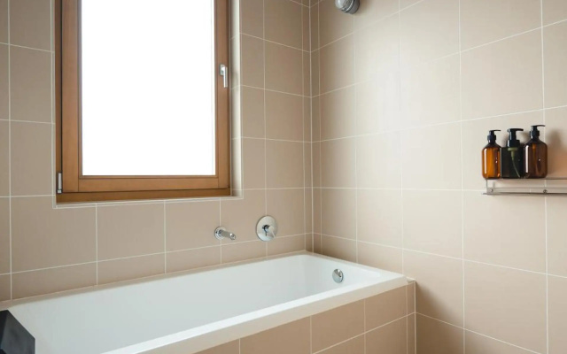 Kotobuki Hotel – Bathroom – Kanoya