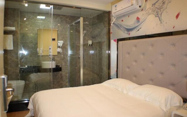 Passerby Fashion Theme Hotel